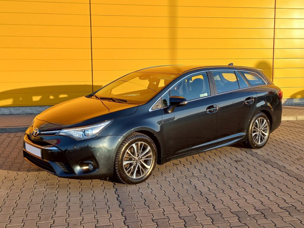 TOYOTA AVENSIS 2.0D4D 143KM KOMBI