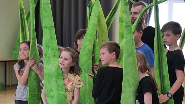 Mikrokosmos – premiera