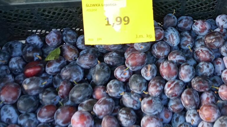 ceny warzyw i owoców - śliwki