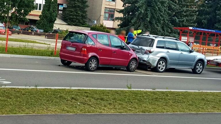 stłuczka na Alei 1000-lecia P.P.