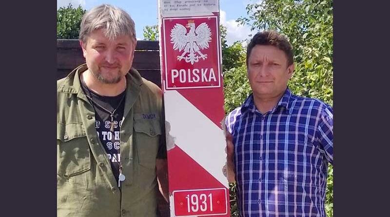 Dyrektor Mirosław Guzewicz i ks. Aleksander Dobroński
