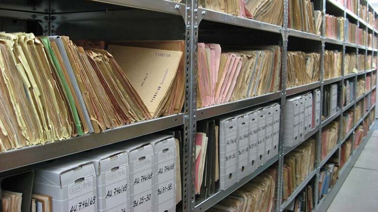 Gdzie szukać dokumentów sprzed lat?