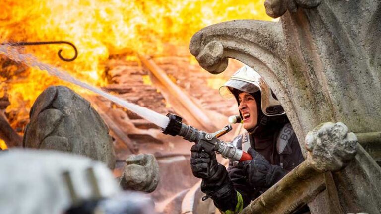 Notre-Dame płonie - w kinie Forum