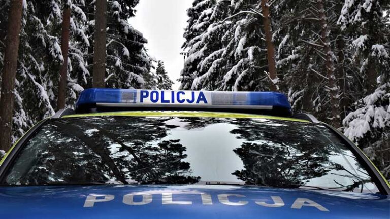 Pijany z zakazem wiózł znajomych „na piwo”