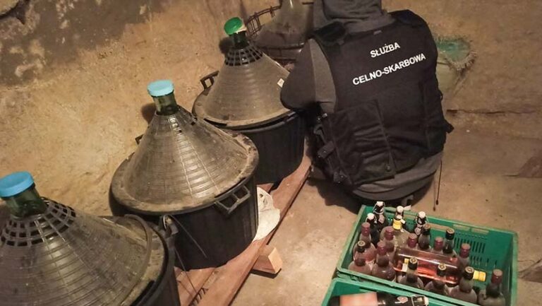 Nielegalny alkohol i papierosy