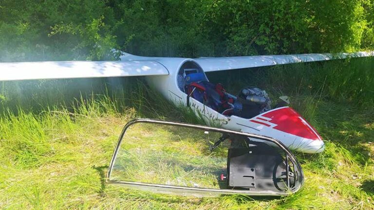Awaryjnie lądowanie szybowca