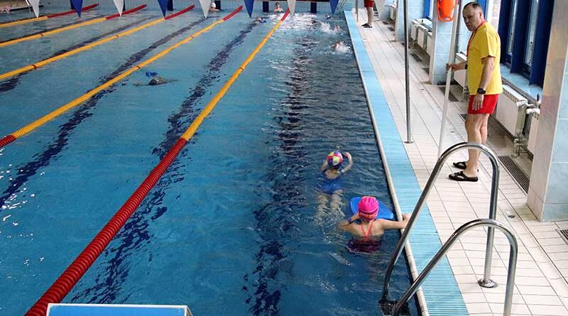 Amatorskie Zawody Pływackie