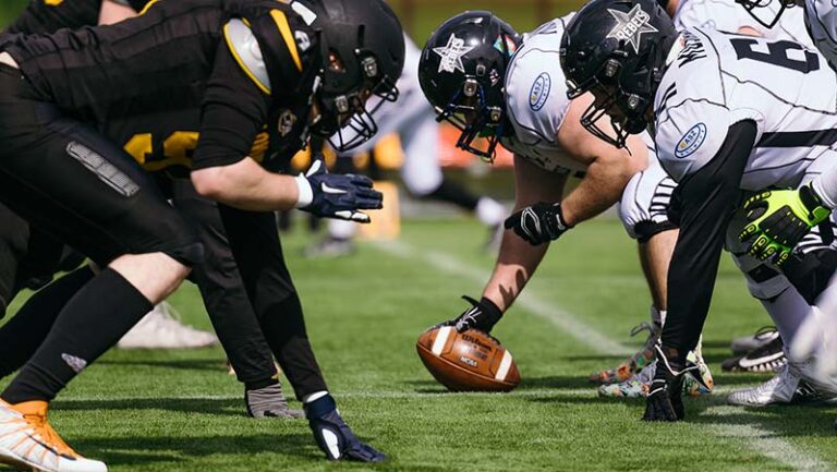 Lowlanders i Rebels spotkają się w finale rozgrywek futbolu amerykańskiego