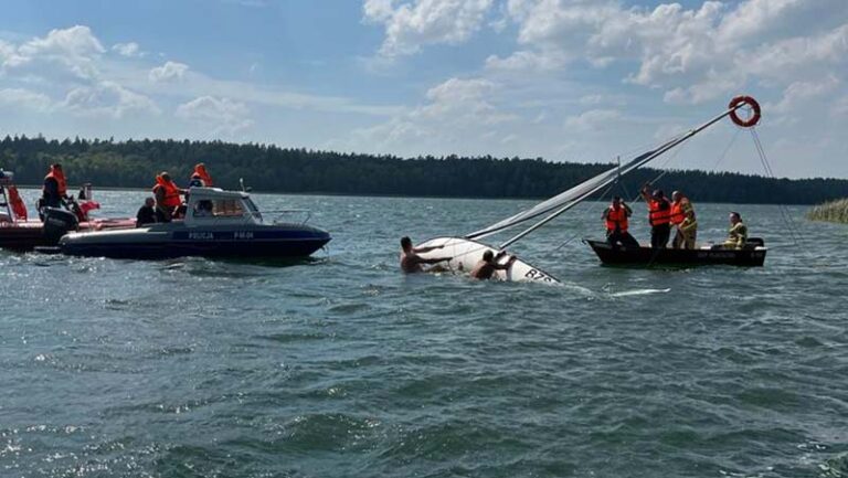 interweniowali pomagając turystom.
