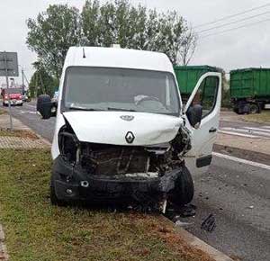 Renault jeden z pojazdów biorących udział w wypadku