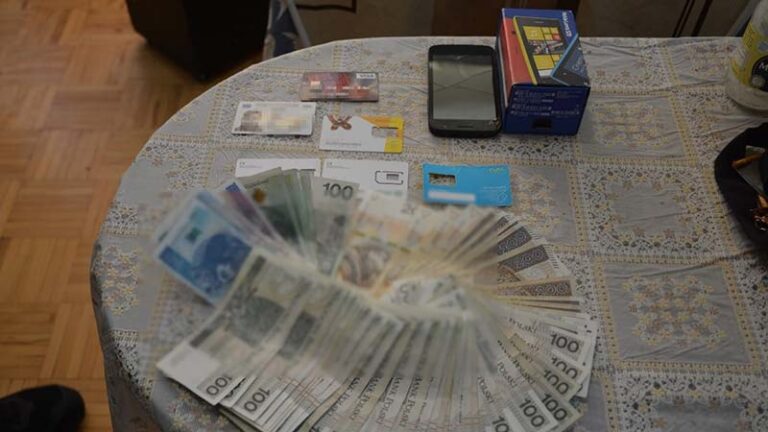 Dwóch obywateli Ukrainy zaangażowanych w organizowanie nielegalnego przekroczenia granicy naszego państwa zatrzymali funkcjonariusze Podlaskiego Oddziału Straży Granicznej.