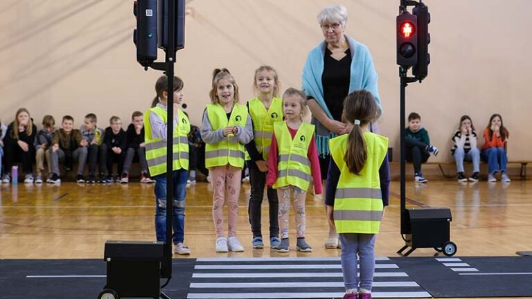 Miasteczka do nauki prawidłowego poruszania się na drogach