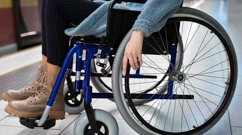 Renta socjalna - jakie warunki trzeba spełnić, aby ją uzyskać