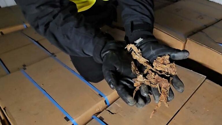 magazyn z nielegalnym tytoniem