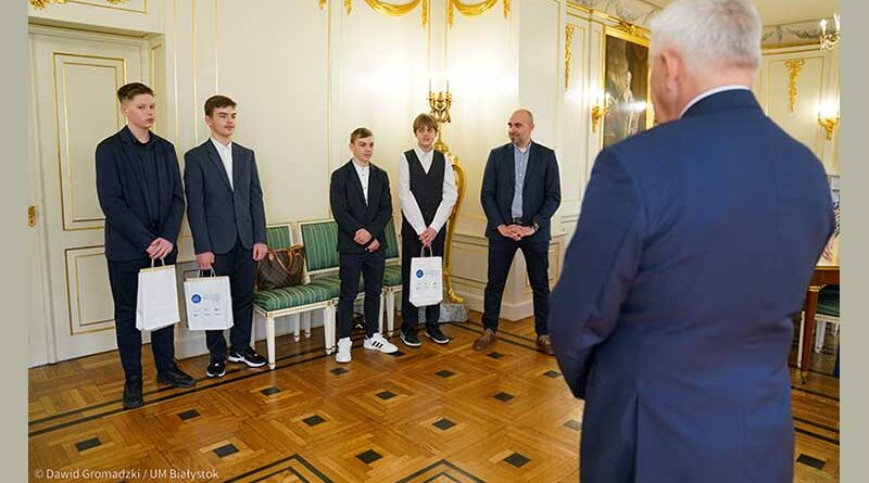 Maciej Zalesko i Franciszek Oset ze Szkoły Podstawowej nr 20 im. Gen. Władysława Sikorskiego w Białymstoku będą reprezentować Polskę w ogólnoeuropejskim finale Europejskiego Quizu Finansowego 2023/2024