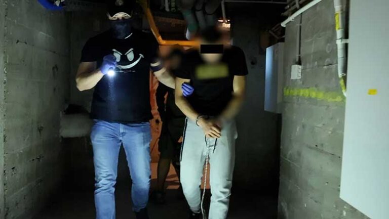 grupy rozprowadzające narkotyki