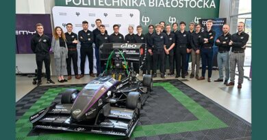 Najnowszy bolid CMS-09 studentów z zespołu Cerber Motorsport z Politechniki Białostockiej