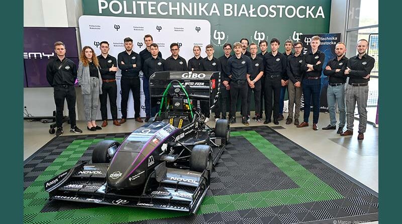 Najnowszy bolid CMS-09 studentów z zespołu Cerber Motorsport z Politechniki Białostockiej