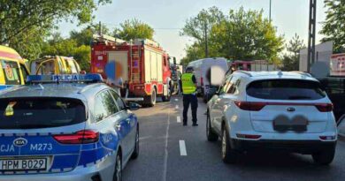 Śmiertelny wypadek w Łomży, zginął kierowca VW Tiguana po zderzeniu z busem marki Mercedes