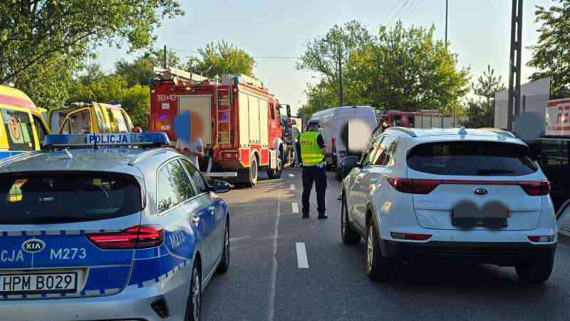 Śmiertelny wypadek w Łomży, zginął kierowca VW Tiguana po zderzeniu z busem marki Mercedes