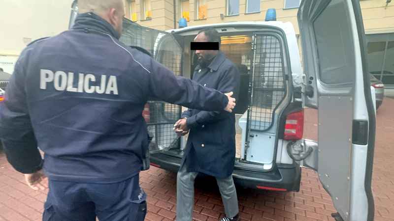 złoto okazało się tombakiem, a biznesmen oszustem