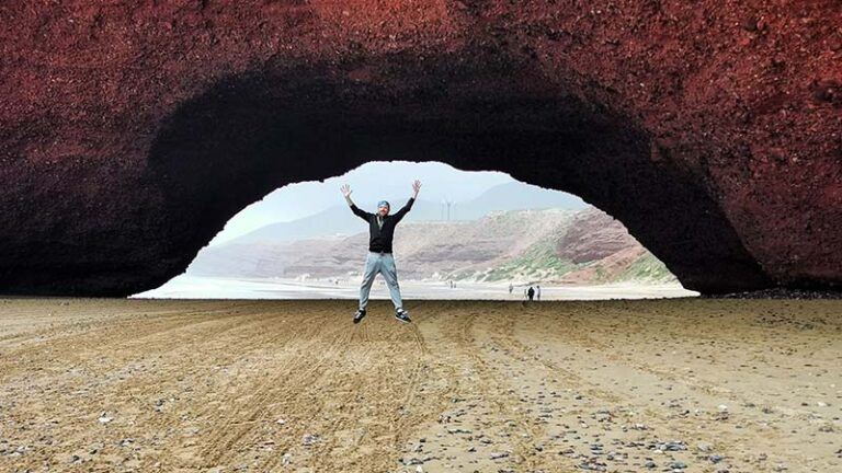 Pierwsze w 2025 roku spotkanie w ramach cyklu Ciekawi Świata - Tomasz Pienicki : Spoko Maroko.