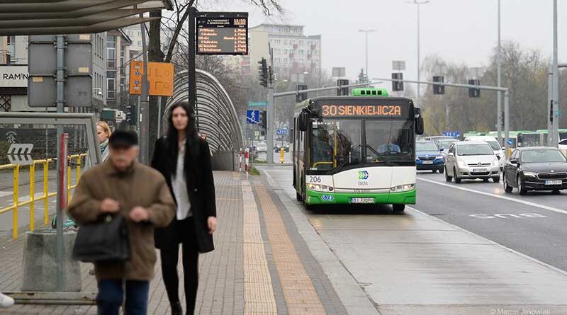 autobusy linii 30 BKM, zmienią swoją trasę i rozkład jazdy.