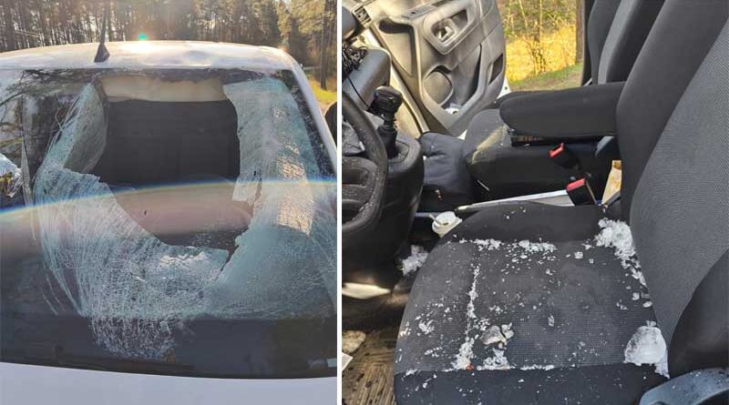 Lód spadający z samochodów to realne zagrożenie