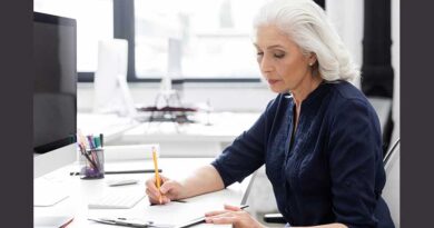 Renciści i emeryci od czerwca będą mogli więcej dorobić