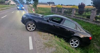 Kompletnie pijany 32-latek, swoją jazdę zakończył w rowie