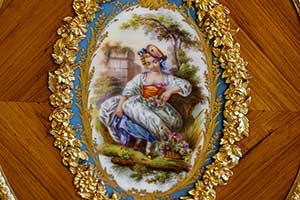 Wystawa „Szyldy, apliki i trzewiki” 20 lipca 2025r., w Muzeum Wnętrz Pałacowych w Choroszczy