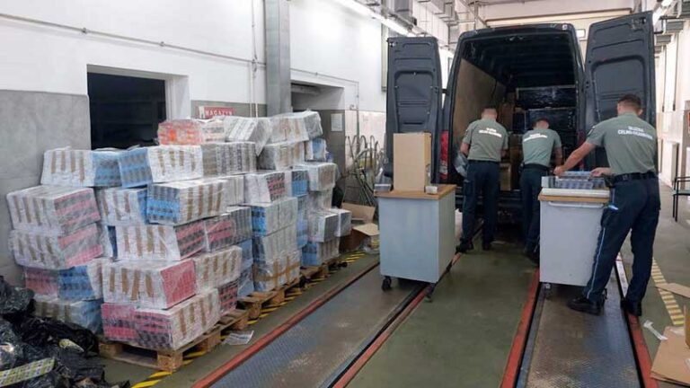 przemyt nielegalnych papierosów pod przykrywką przesyłek kurierskich, ujawniła podlaska KAS