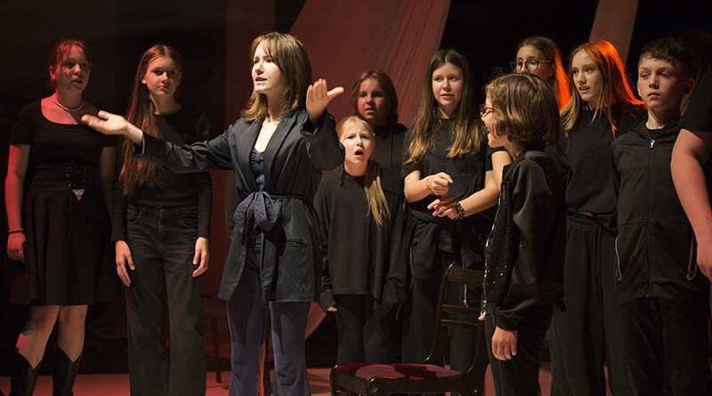 Teatr Dramatyczny w Białymstoku ogłasza nabór na warsztaty teatralne dla dzieci, młodzieży i dorosłych w sezonie 2025/2026. Nowe grupy tematyczne - Teatr Improwizacji i Teatr Tańca.