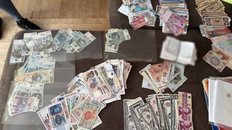 Fałszowanie banknotów to zarzuty jakie usłyszał 47-letni mężczyzna zatrzymany przez funkcjonariuszy Centralnego Biura Śledczego Policji