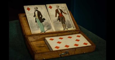 Talia kart z pudełkiem zabytkiem miesiąca w październiku