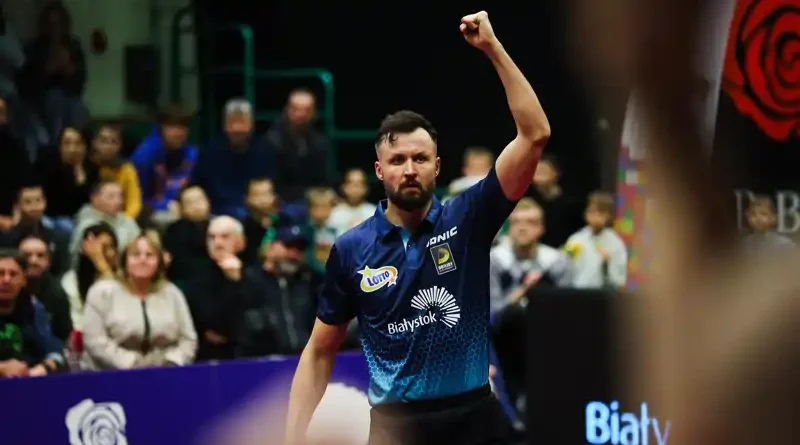 Mecz SBR Dojlidy kontra Olimpia Grudziądz - na zdjęciu Patryk Chojnowski, kapitan białostockiej drużyny