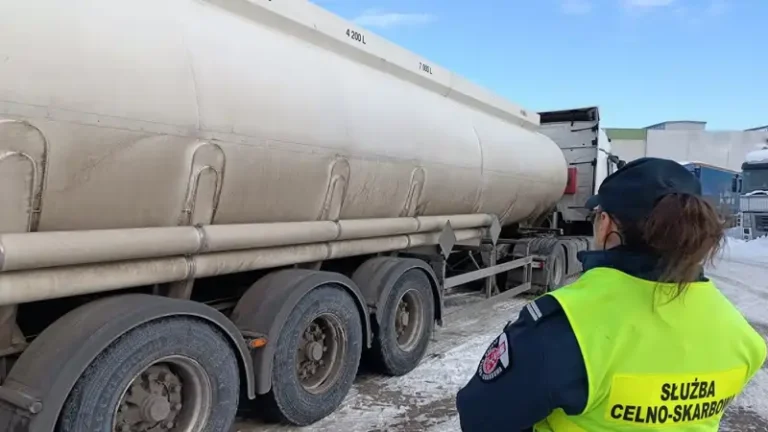 Nielegalne transporty paliwa zatrzymane przez KAS