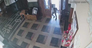 Opluwał ołtarz i rzucił krzyżem w tabernakulum