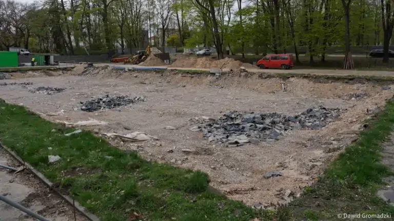 Decyzja o zakończeniu współpracy Miasta Białystok z z wykonawcami żłobka i fontanny