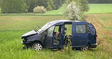 Dachował autem i uciekł z miejsca zdarzenia, bo był nietrzeźwy
