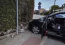 Prowadził auto na podwójnym gazie i uderzył w ogrodzenie