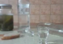 znęcała się nad mężem rzucając w niego różnymi przedmiotami, wcześniej razem pili alkohol