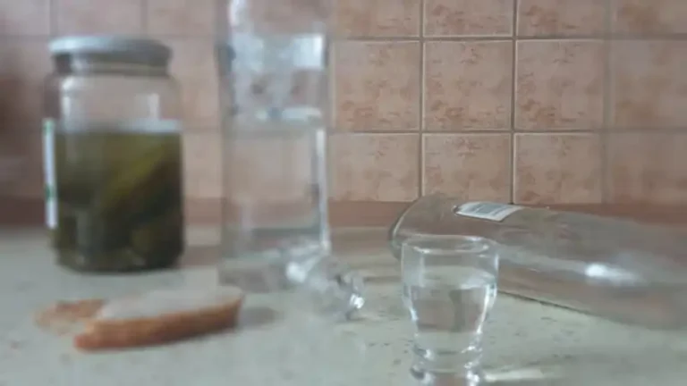znęcała się nad mężem rzucając w niego różnymi przedmiotami, wcześniej razem pili alkohol