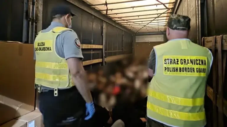 ujawnili 54 cudzoziemców , którzy próbowali nielegalnie dostać się do Polski