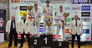 Bartosz Kropiwnicki zdobywca srebrnego pucharu na turnieju w IKO Nakamura Polish Open